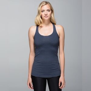 2/35$ Lululemon Cool Racerback Tank Women Blue And White Color Size 4 ?